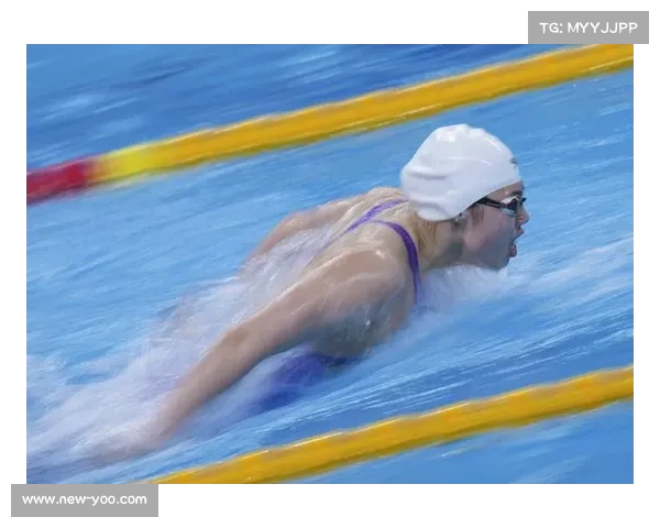 张雨霏200米蝶泳半决赛以1分54秒68成绩领跑成功晋级决赛