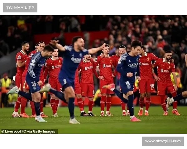 利物浦右后卫位置崩盘，紧急锁定巴萨铁卫孔德